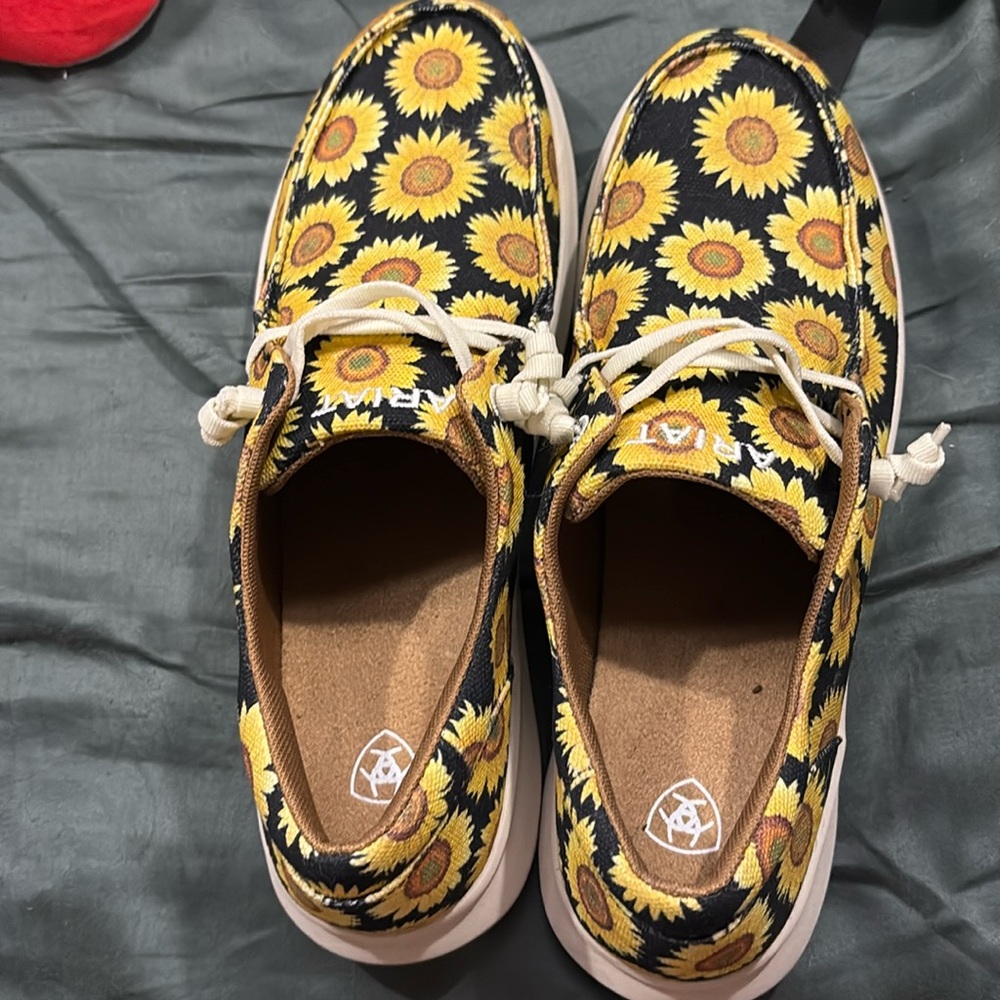 Sunflower Ariat